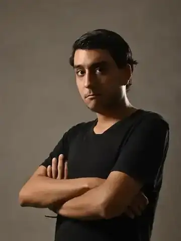 Jorge David, Diseñador Gráfico en BUST